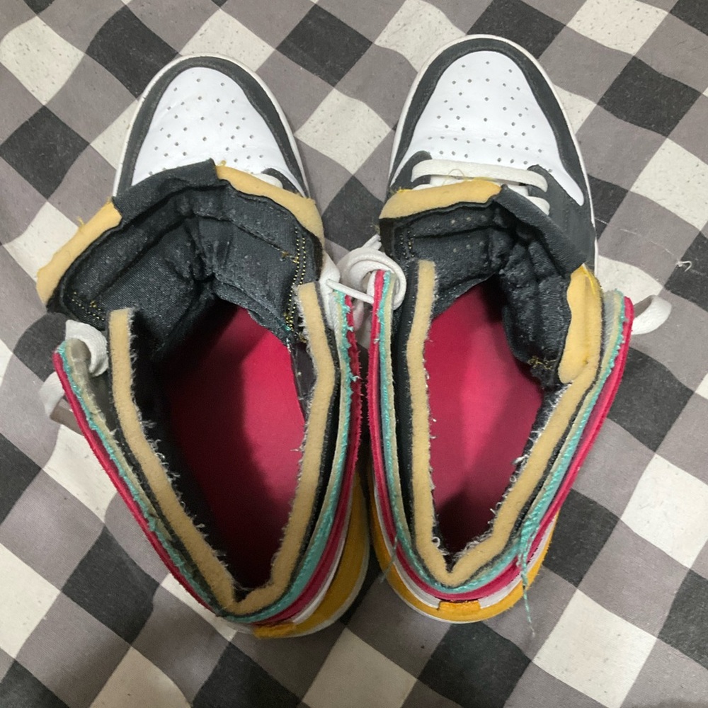 Air Jordan 1 - Picture 2 of 7